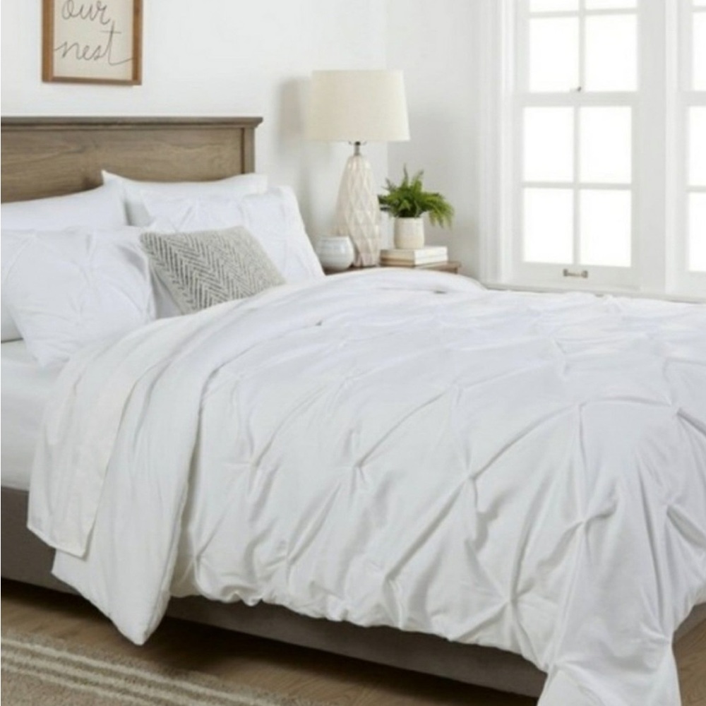 Threshold White Pinched Pleat Duvet Cover Set - White (King) 100% Cotton New!
